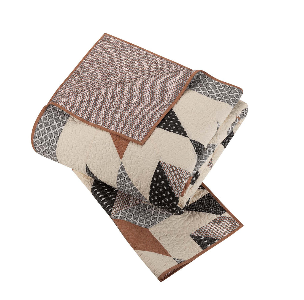 Better Homes & Gardens Starburst Patchwork Cotton Quilt, Off-White, Full/Queen, All Ages