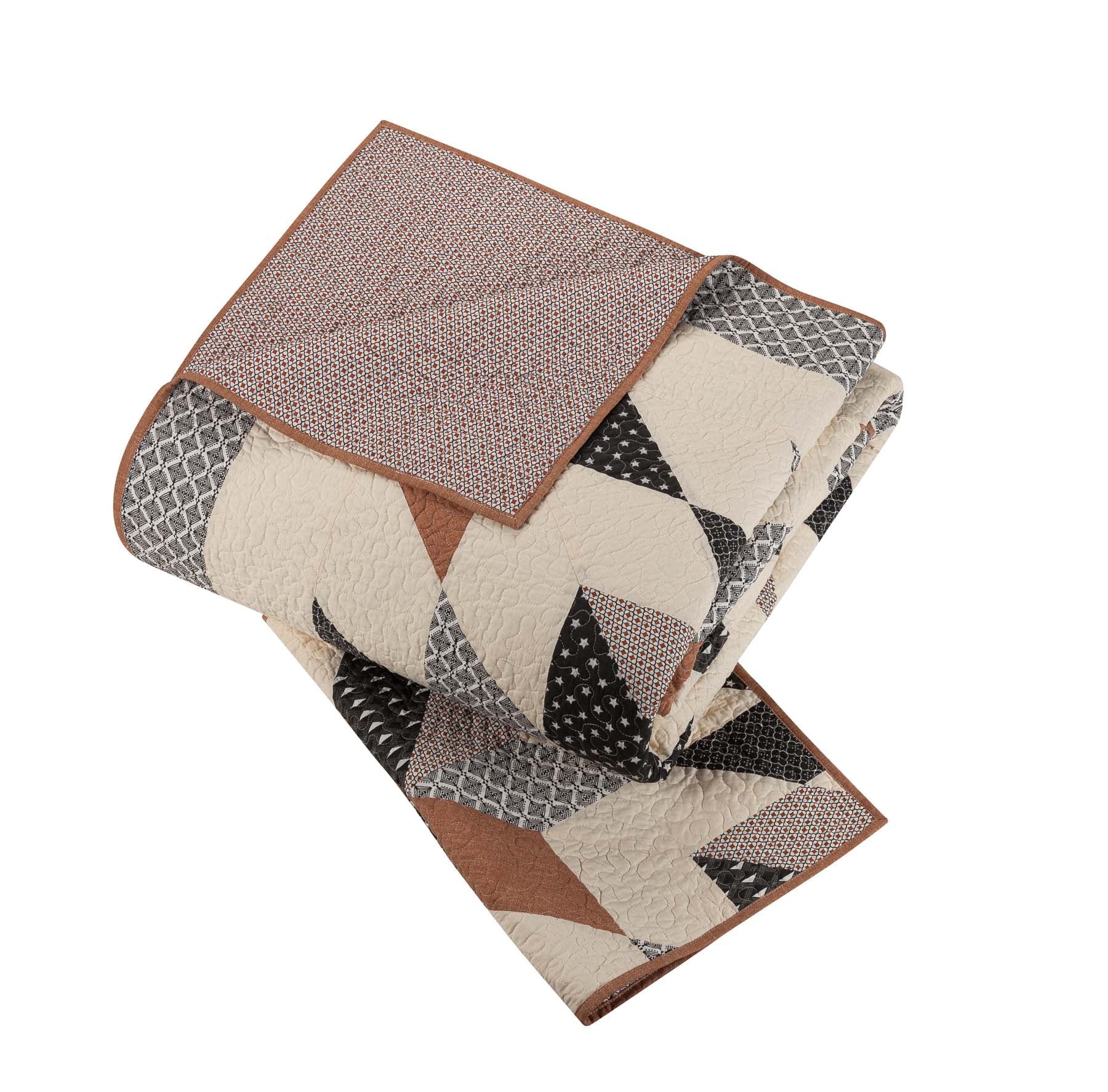 Better Homes & Gardens Starburst Patchwork Cotton Quilt, Off-White, Full/Queen, All Ages