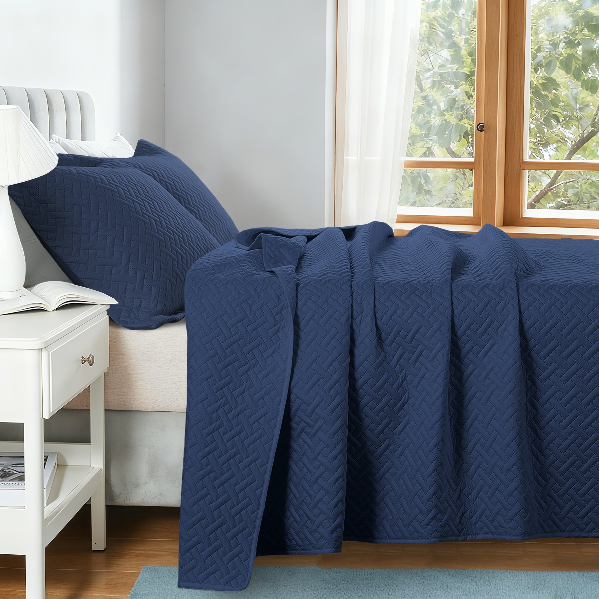 VCCOEM Quilt Set Full/Queen Size Lightweight Bedspreads, All Season Coverlet, 3 Piece (1 Quilt, 2 Pillow Shams), Woven Pattern, Navy Blue